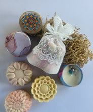 Load image into Gallery viewer, Floral Bliss Gift Set